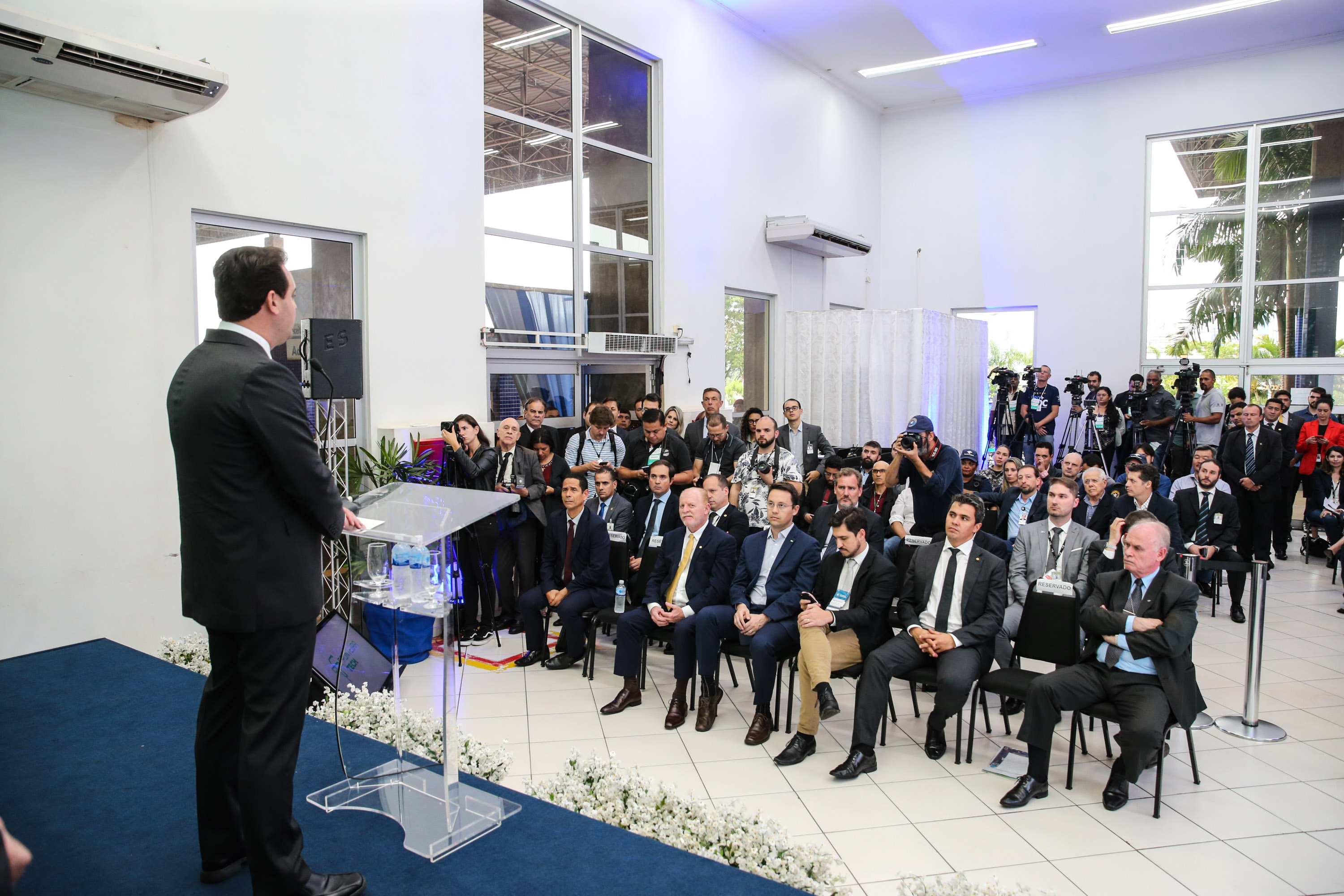Fronteira Tech O Governador Carlos Massa Ratinho Junior e o ministro da Justiça e Segurança Pública, Sergio Moro, inauguram nesta segunda-feira (16), em Foz do Iguaçu, as operações do Fronteira Tech na Ponte Internacional da Amizade, que liga Foz do Iguaçu/PR à Ciudad del Este/PY. A iniciativa promover o uso de tecnologias digitais com foco na segurança pública. Foz do Iguaçu, 16/12/2019 - Foto: Geraldo Bubniak/AEN