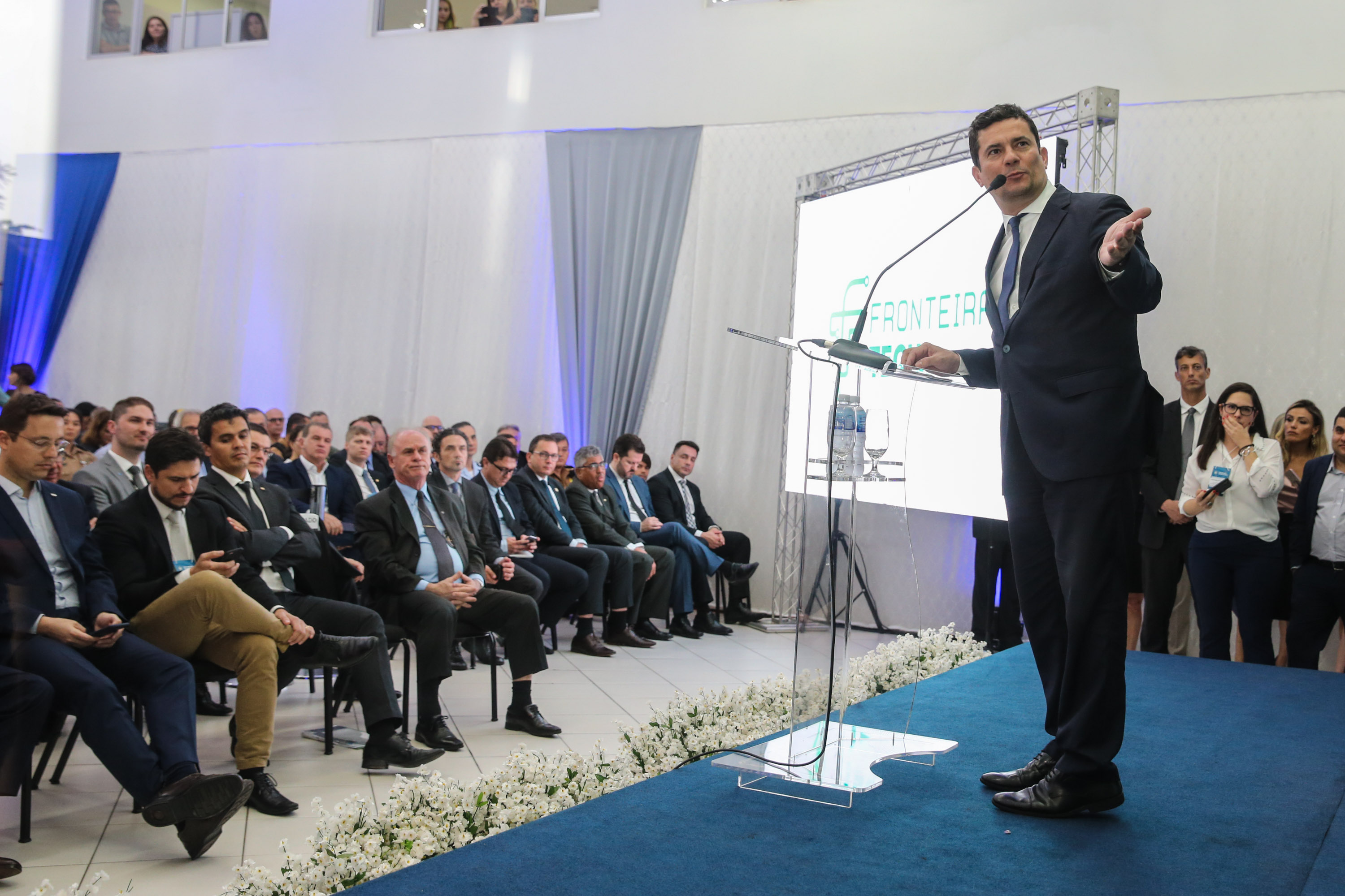 Fronteira Tech O Governador Carlos Massa Ratinho Junior e o ministro da Justiça e Segurança Pública, Sergio Moro, inauguram nesta segunda-feira (16), em Foz do Iguaçu, as operações do Fronteira Tech na Ponte Internacional da Amizade, que liga Foz do Iguaçu/PR à Ciudad del Este/PY. A iniciativa promover o uso de tecnologias digitais com foco na segurança pública. Foz do Iguaçu, 16/12/2019 - Foto: Geraldo Bubniak/AEN