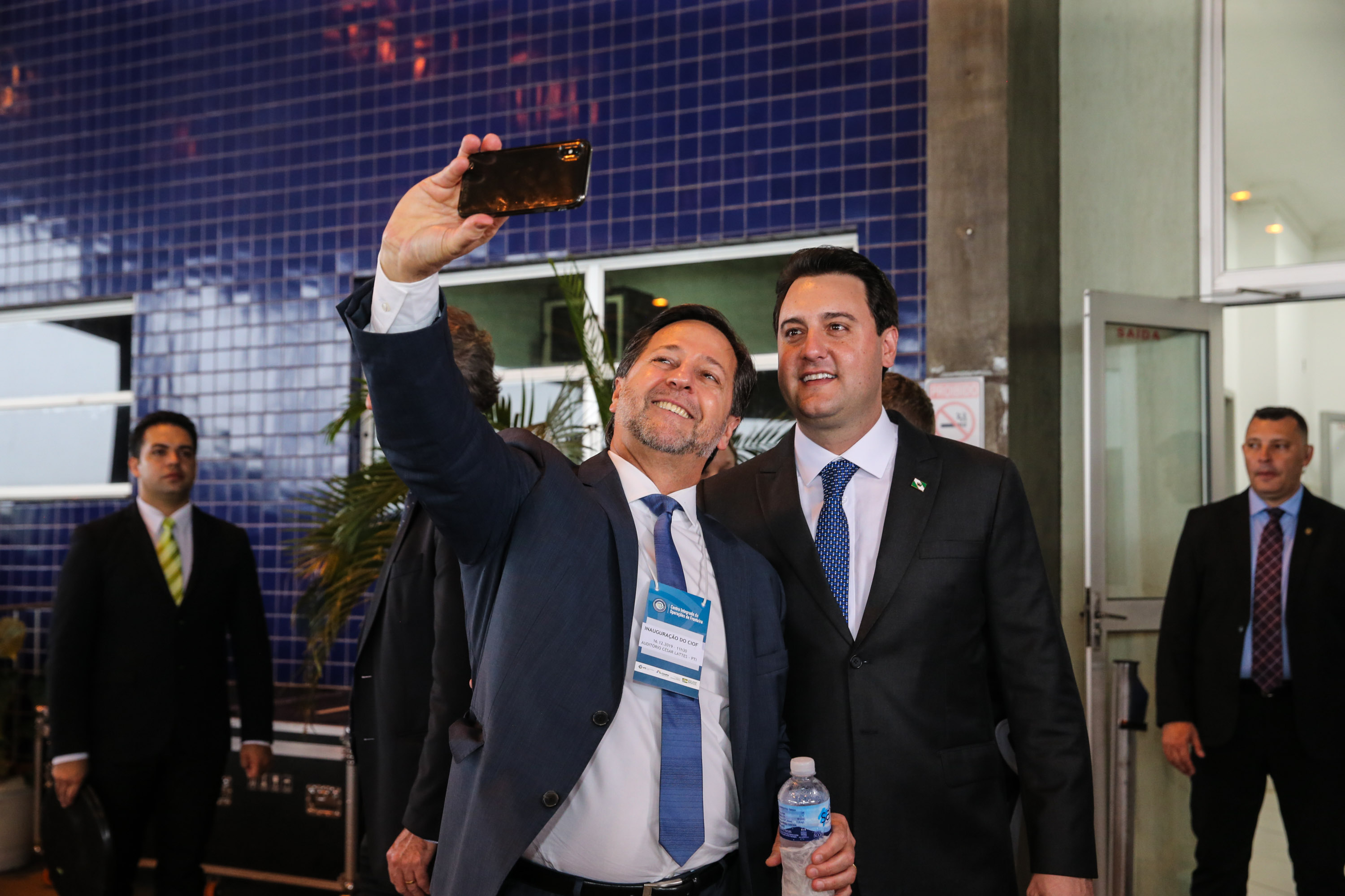 Fronteira Tech O Governador Carlos Massa Ratinho Junior e o ministro da Justiça e Segurança Pública, Sergio Moro, inauguram nesta segunda-feira (16), em Foz do Iguaçu, as operações do Fronteira Tech na Ponte Internacional da Amizade, que liga Foz do Iguaçu/PR à Ciudad del Este/PY. A iniciativa promover o uso de tecnologias digitais com foco na segurança pública. Foz do Iguaçu, 16/12/2019 - Foto: Geraldo Bubniak/AEN