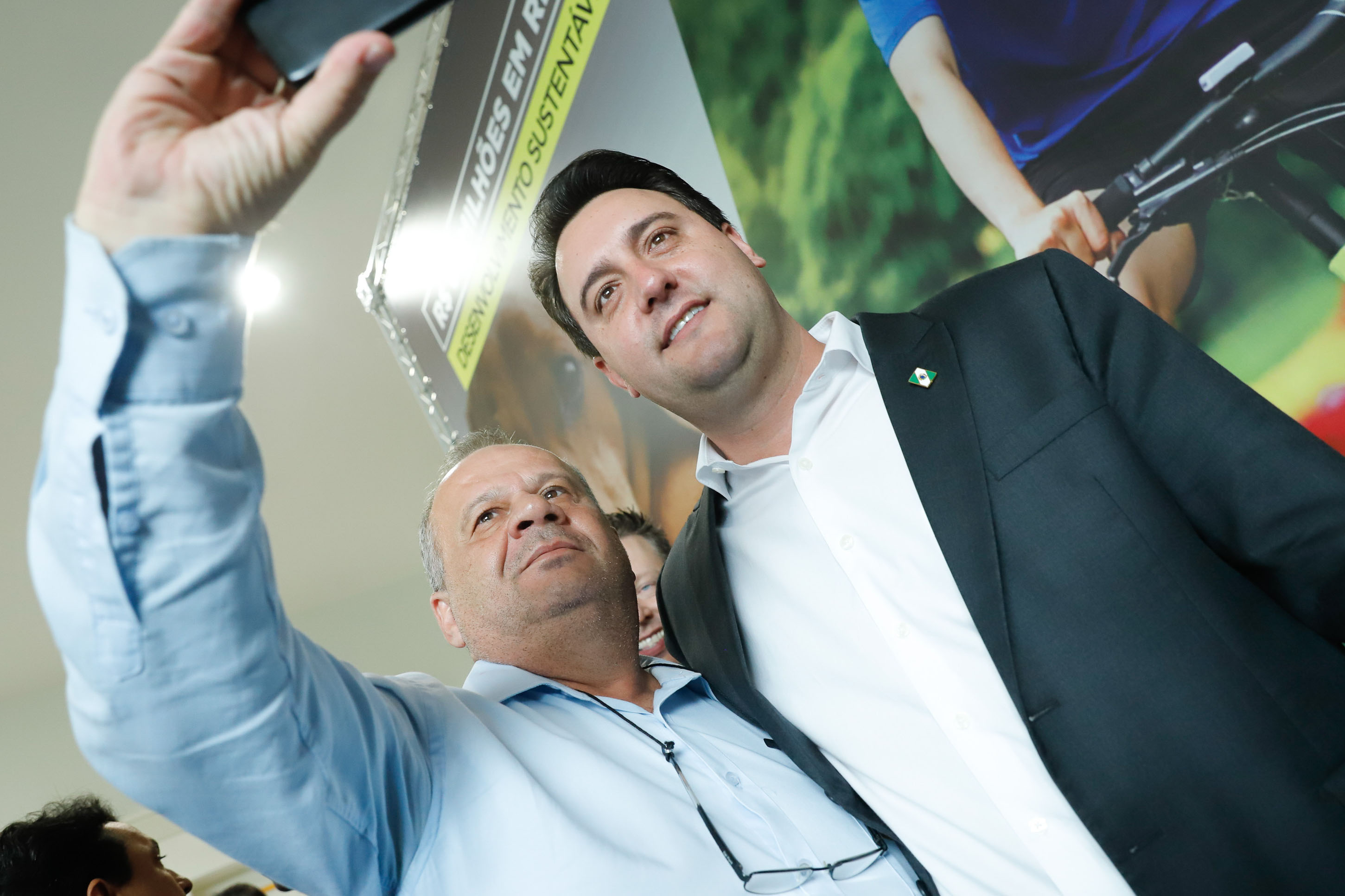 O governador Carlos Massa Ratinho Junior confirmou nesta terça-feira (17), durante evento no Palácio Iguaçu, um grande pacote voltado para o meio ambiente e a sustentabilidade. Foram destinados, entre liberações diretas e convênios, R$ 65 milhões para 149 municípios do Estado.
