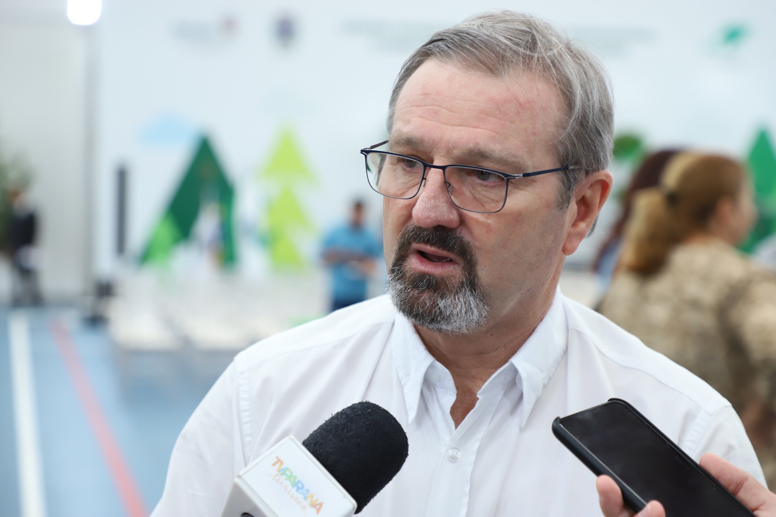 O governador Carlos Massa Ratinho Junior inaugurou nesta sexta-feira (31) a primeira escola técnica de operação florestal do Brasil, em Ortigueira, nos Campos Gerais. O Centro Estadual de Educação Profissional Florestal e Agrícola é fruto de uma parceria entre o Governo do Estado, a Klabin e a prefeitura. O investimento total foi de R$ 35 milhões, sendo R$ 12 milhões repassados pela Secretaria da Educação e do Esporte. Foto: José Fernando Ogura/AEN