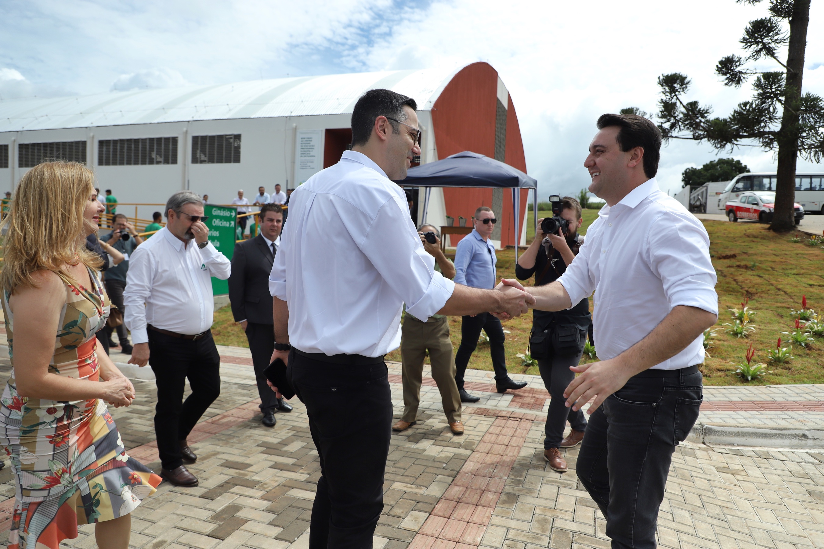 O governador Carlos Massa Ratinho Junior inaugurou nesta sexta-feira (31) a primeira escola técnica de operação florestal do Brasil, em Ortigueira, nos Campos Gerais. O Centro Estadual de Educação Profissional Florestal e Agrícola é fruto de uma parceria entre o Governo do Estado, a Klabin e a prefeitura. O investimento total foi de R$ 35 milhões, sendo R$ 12 milhões repassados pela Secretaria da Educação e do Esporte. Foto: José Fernando Ogura/AEN