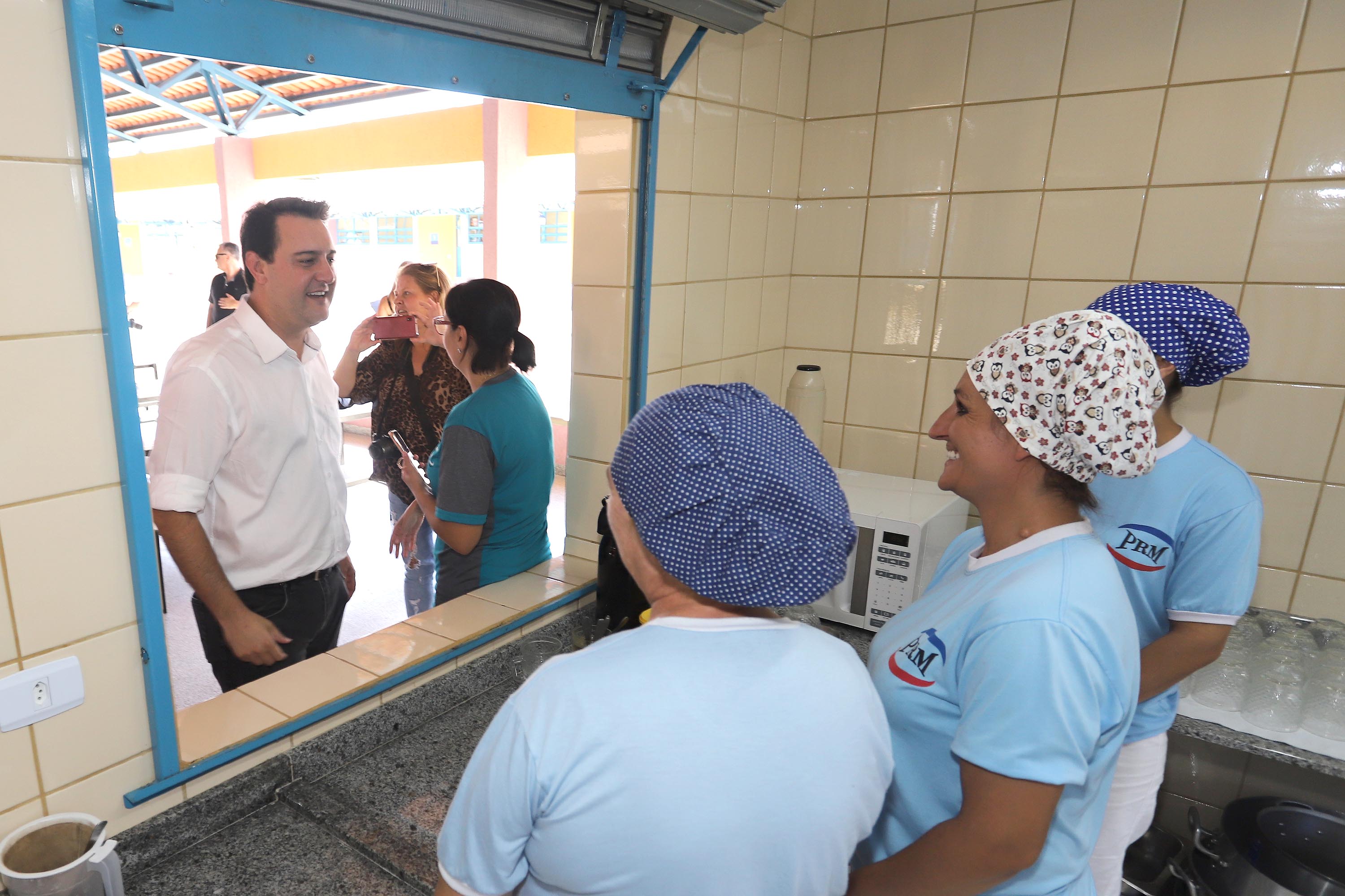 GOVERNADOR INAUGURA ESCOLA E LIBERA RECURSOS EM RIO NEGRO. O governador Carlos Massa Ratinho inaugura a Escola Municipal Ana Zorning e confirma recursos para pavimentação, em Rio Negro, região sudeste do Paraná. Presentes no evento: prefeito de Rio Negro, Milton José Paizani; secretário de Desenvolvimento Urbano, João Carlos Ortega; secretário de Educação e do Esporte, Renato Feder; de Agricultura e Abastecimento, Norberto Ortigara; entre outros.Rio Negro, 13-02-20.Foto: Arnaldo Alves / AEN.