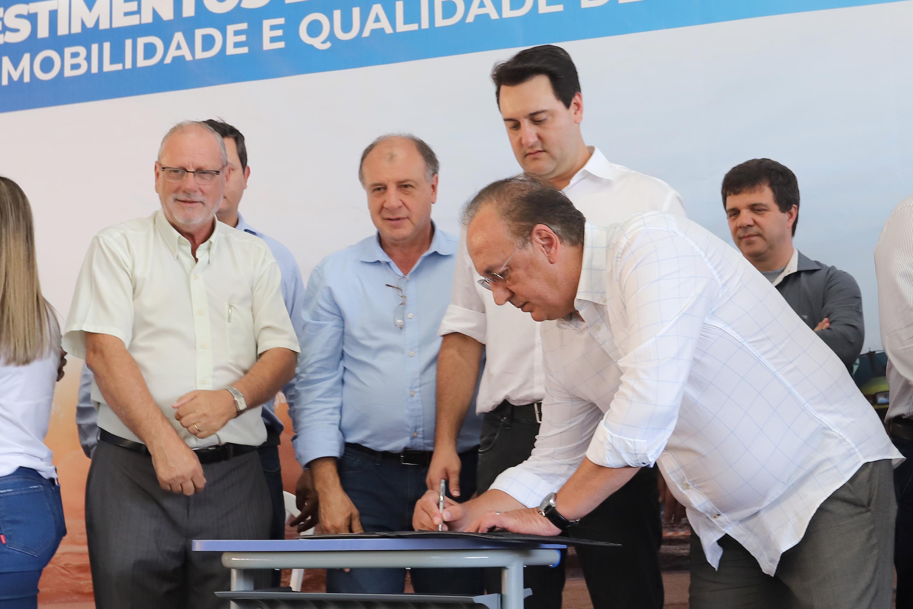 GOVERNADOR INAUGURA ESCOLA E LIBERA RECURSOS EM RIO NEGRO. O governador Carlos Massa Ratinho inaugura a Escola Municipal Ana Zorning e confirma recursos para pavimentação, em Rio Negro, região sudeste do Paraná. Presentes no evento: prefeito de Rio Negro, Milton José Paizani; secretário de Desenvolvimento Urbano, João Carlos Ortega; secretário de Educação e do Esporte, Renato Feder; de Agricultura e Abastecimento, Norberto Ortigara; entre outros.Rio Negro, 13-02-20.Foto: Arnaldo Alves / AEN.