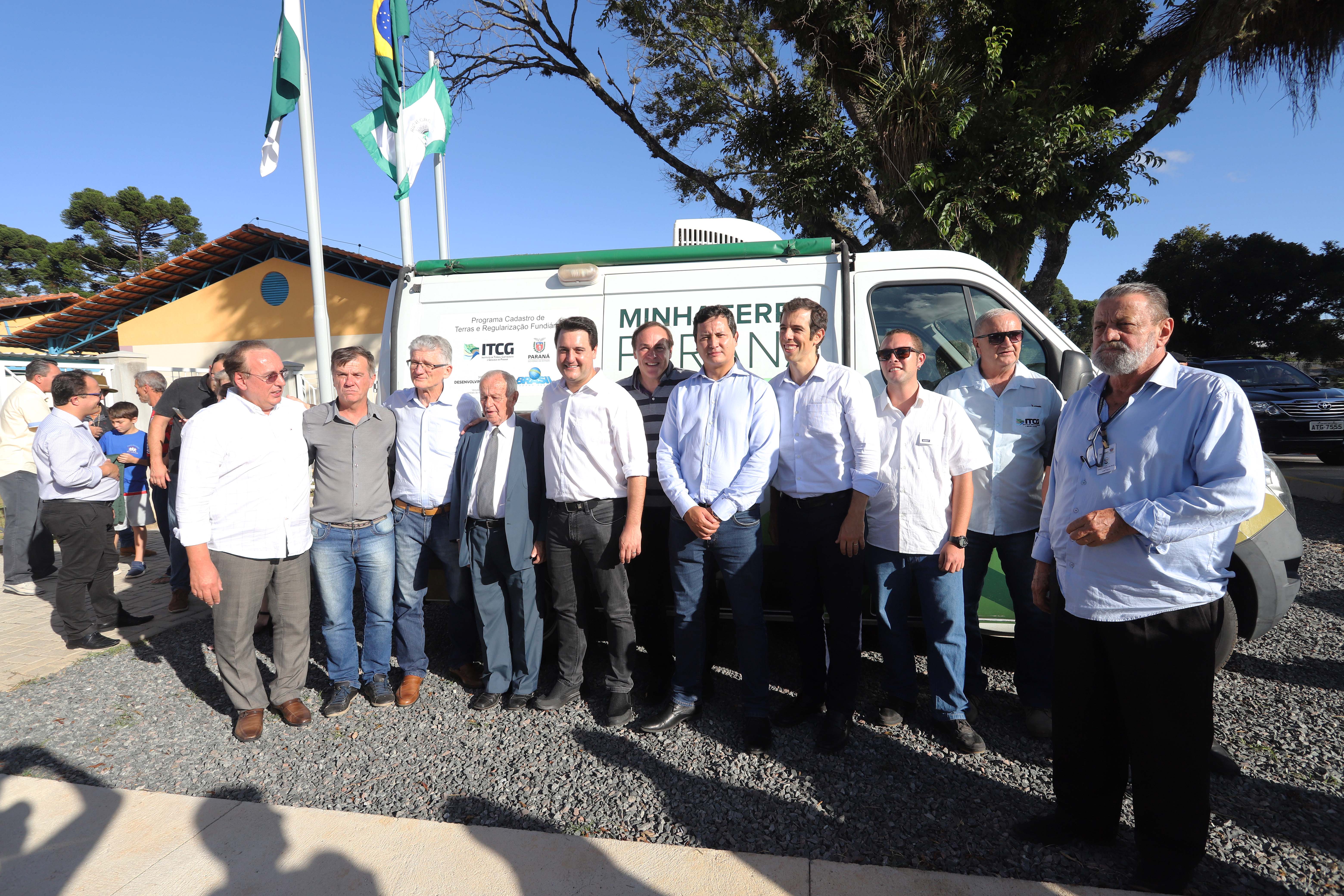 GOVERNADOR INAUGURA ESCOLA E LIBERA RECURSOS EM RIO NEGRO. O governador Carlos Massa Ratinho inaugura a Escola Municipal Ana Zorning e confirma recursos para pavimentação, em Rio Negro, região sudeste do Paraná. Presentes no evento: prefeito de Rio Negro, Milton José Paizani; secretário de Desenvolvimento Urbano, João Carlos Ortega; secretário de Educação e do Esporte, Renato Feder; de Agricultura e Abastecimento, Norberto Ortigara; entre outros.Rio Negro, 13-02-20.Foto: Arnaldo Alves / AEN.