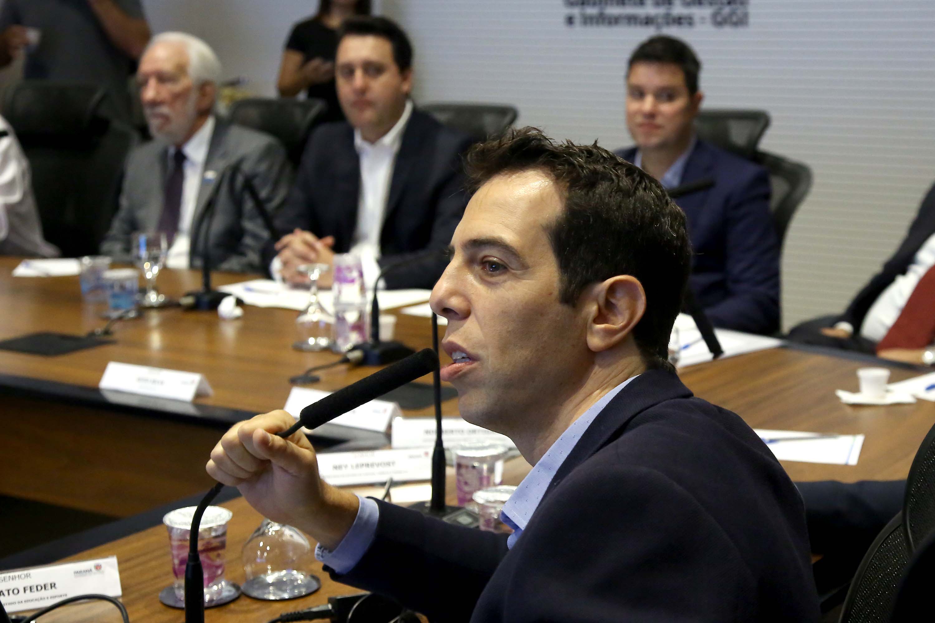 Usar jogos eletrônicos para ensinar matemática e universalizar o acesso à Internet de alta velocidade em todas as escolas da rede estadual de ensino estão entre as prioridades da Secretaria de Estado da Educação e do Esporte para 2020