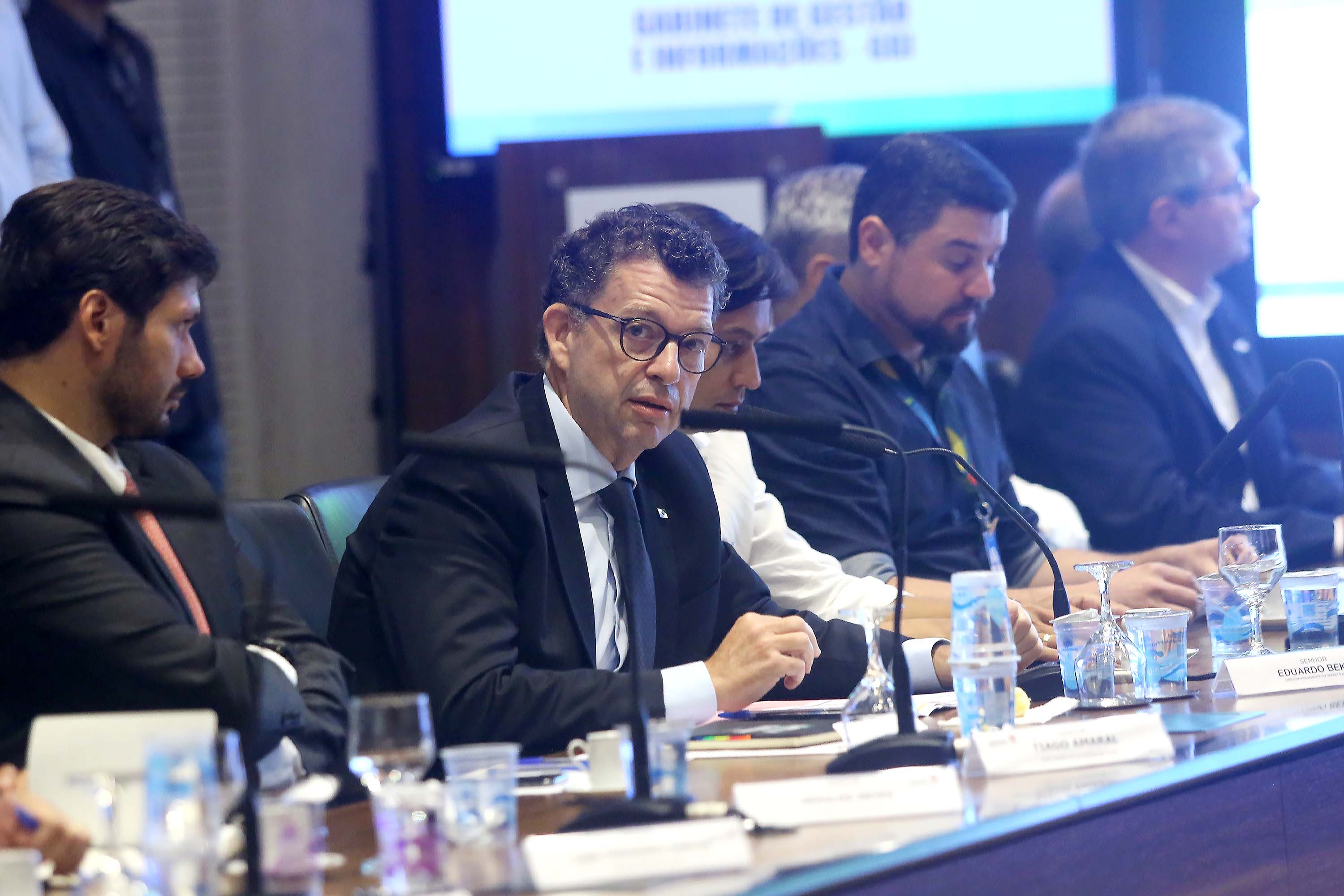 Usar jogos eletrônicos para ensinar matemática e universalizar o acesso à Internet de alta velocidade em todas as escolas da rede estadual de ensino estão entre as prioridades da Secretaria de Estado da Educação e do Esporte para 2020