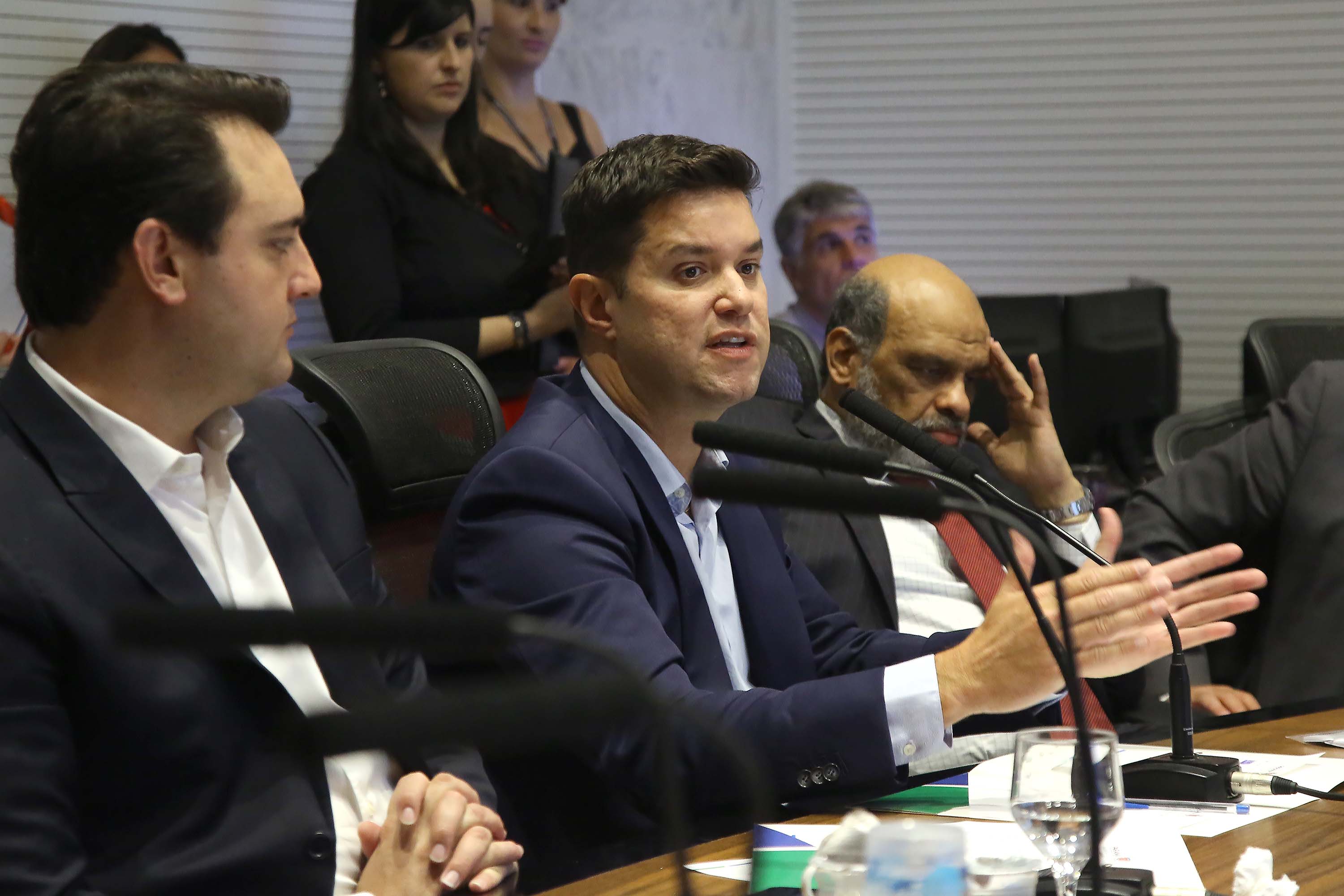 Usar jogos eletrônicos para ensinar matemática e universalizar o acesso à Internet de alta velocidade em todas as escolas da rede estadual de ensino estão entre as prioridades da Secretaria de Estado da Educação e do Esporte para 2020