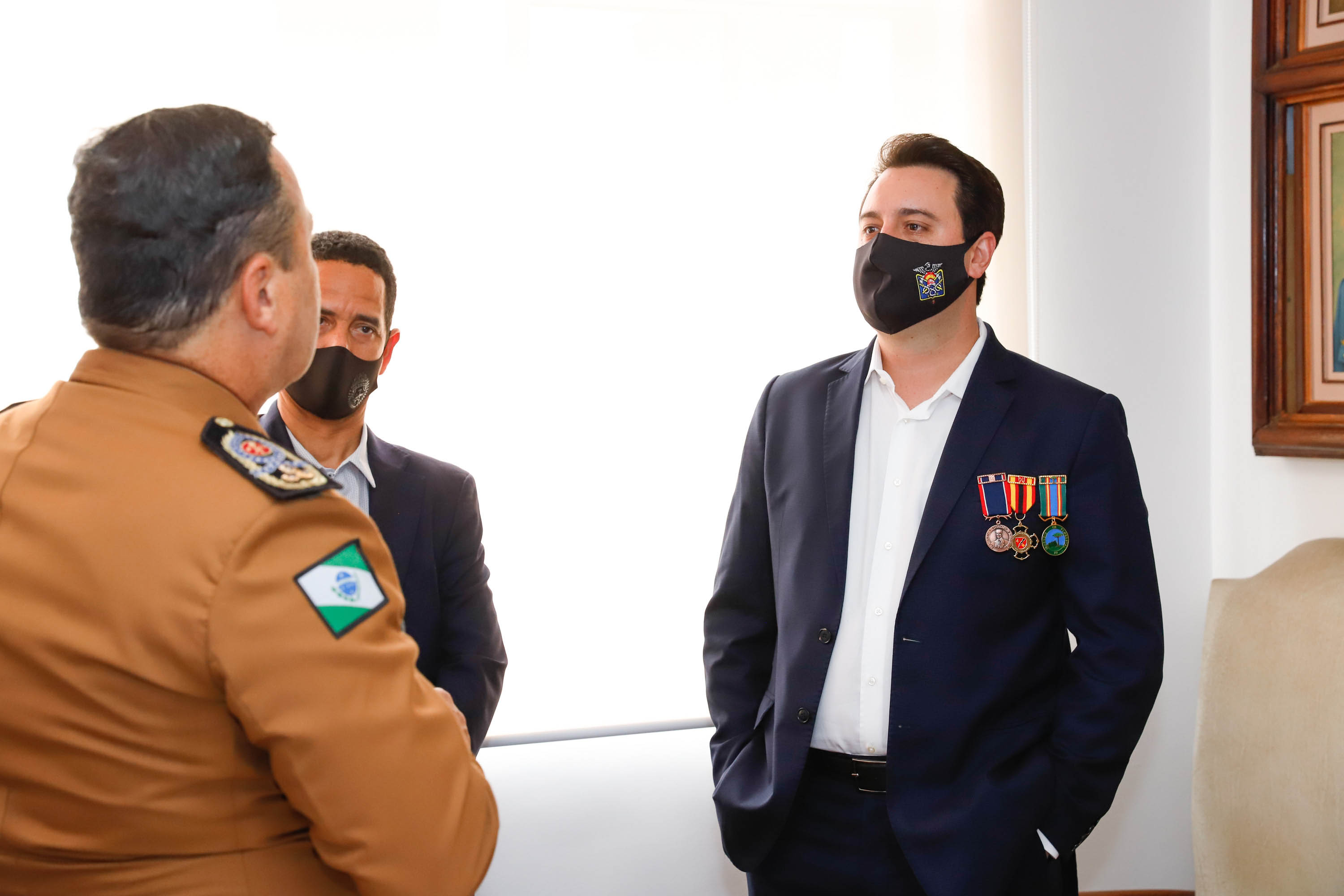 O governador Carlos Massa Ratinho Junior participou nesta quinta-feira (8) da comemoração dos 108 anos do Corpo de Bombeiros do Paraná