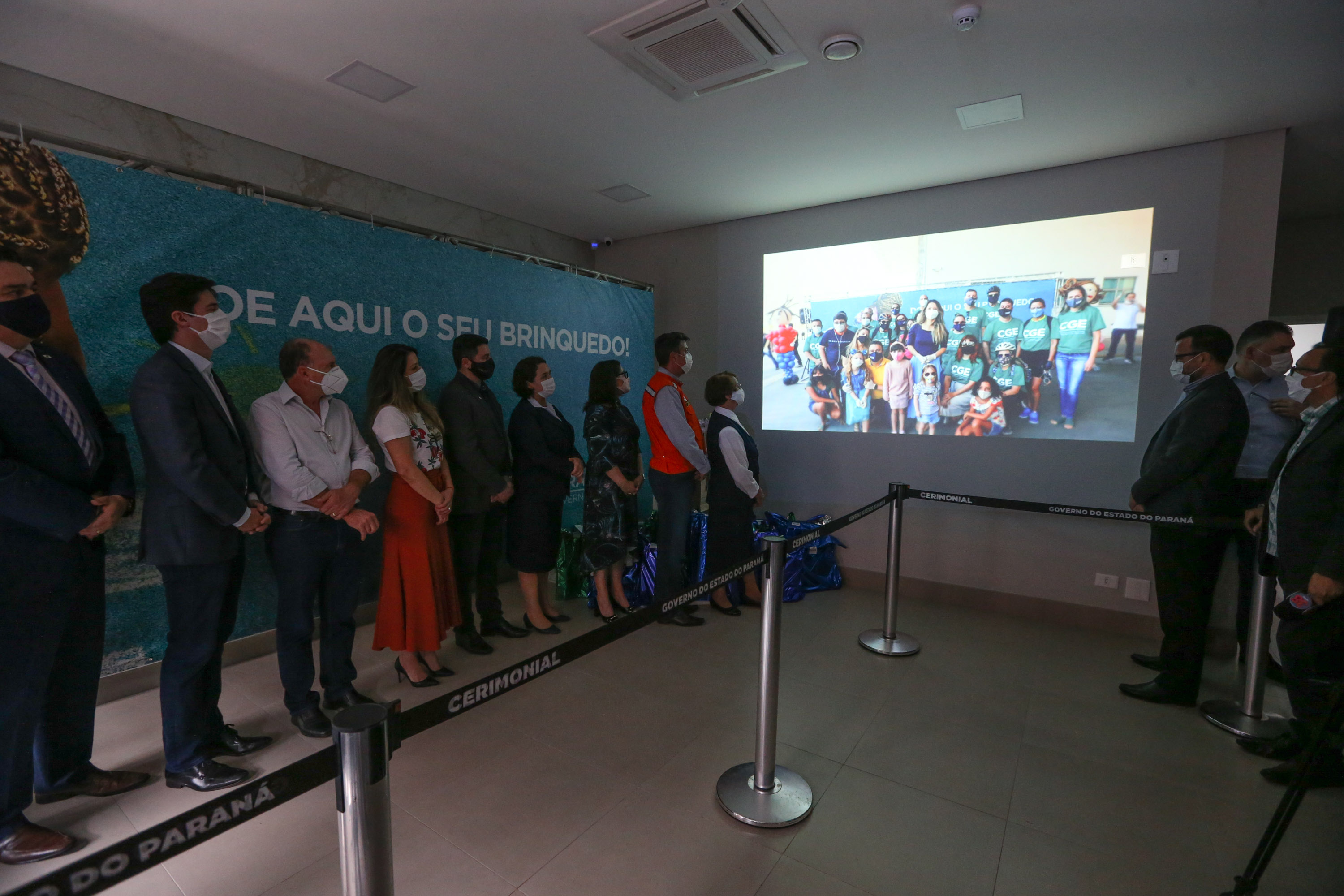 Parana Pia Encerramento da Campanha Paraná Piá, idealizada pela Primeira Dama do Estado, a Srª Luciana Saito Massa juntamente com a Superintendência Geral de Ação Solidária, no Hospital da Providencia em Apucarana, nesta quinta-feira(15).O objetivo da Campanha foi arrecadar brinquedos que foram entregues em comemoração ao dia das crianças. 15/10/2020 - Foto: Geraldo Bubniak/AEN
