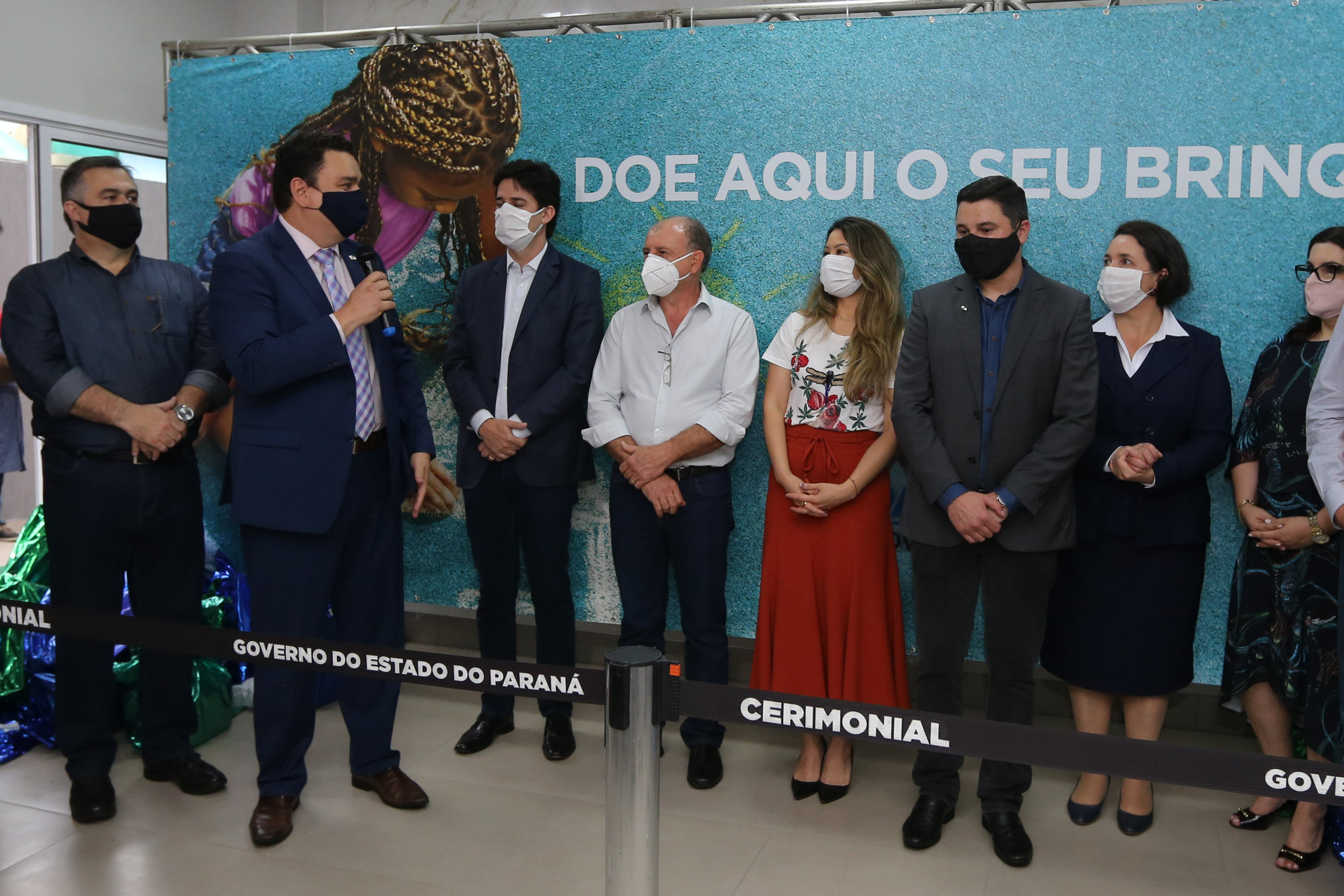 Parana Pia Encerramento da Campanha Paraná Piá, idealizada pela Primeira Dama do Estado, a Srª Luciana Saito Massa juntamente com a Superintendência Geral de Ação Solidária, no Hospital da Providencia em Apucarana, nesta quinta-feira(15).O objetivo da Campanha foi arrecadar brinquedos que foram entregues em comemoração ao dia das crianças. 15/10/2020 - Foto: Geraldo Bubniak/AEN