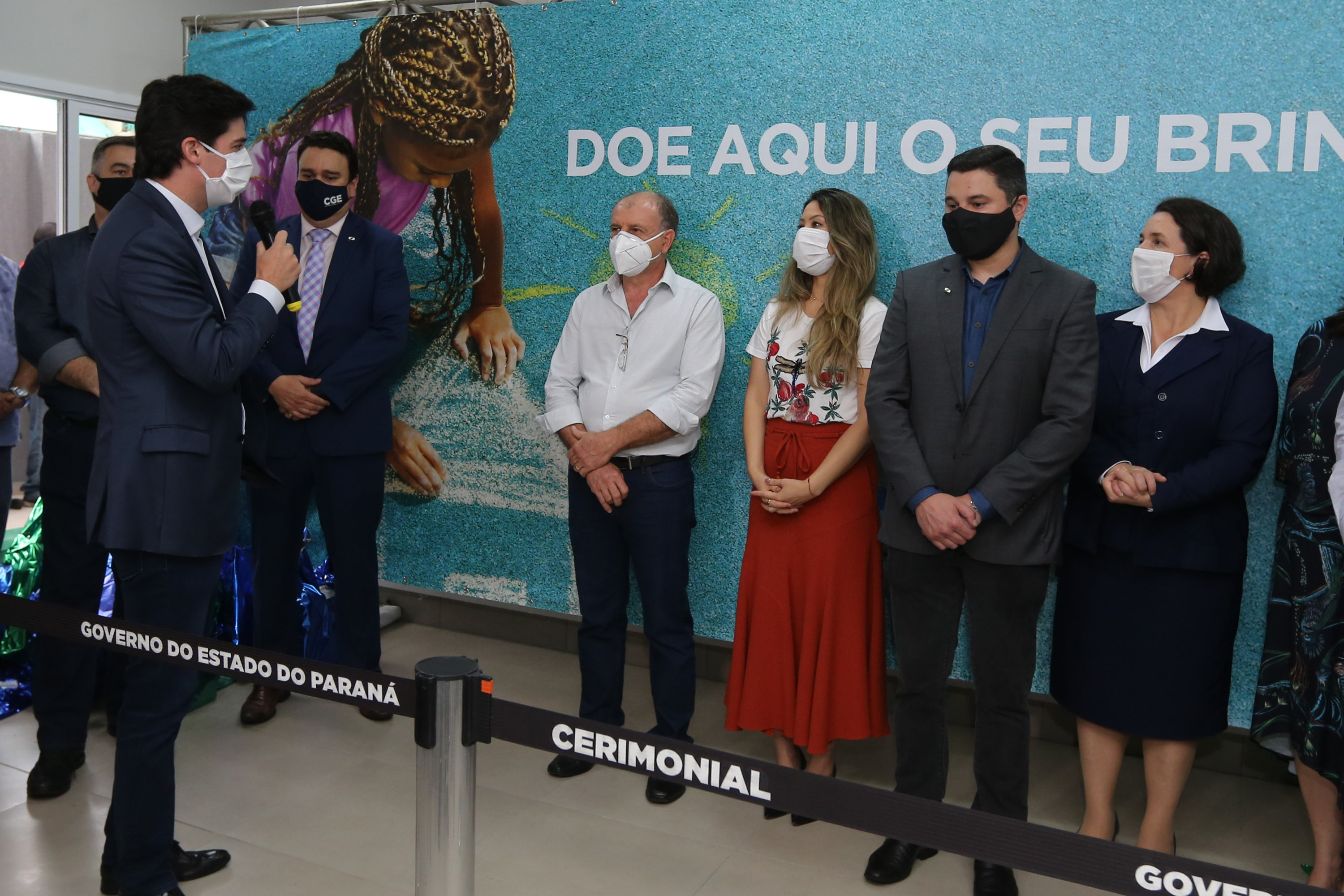 Parana Pia Encerramento da Campanha Paraná Piá, idealizada pela Primeira Dama do Estado, a Srª Luciana Saito Massa juntamente com a Superintendência Geral de Ação Solidária, no Hospital da Providencia em Apucarana, nesta quinta-feira(15).O objetivo da Campanha foi arrecadar brinquedos que foram entregues em comemoração ao dia das crianças. 15/10/2020 - Foto: Geraldo Bubniak/AEN