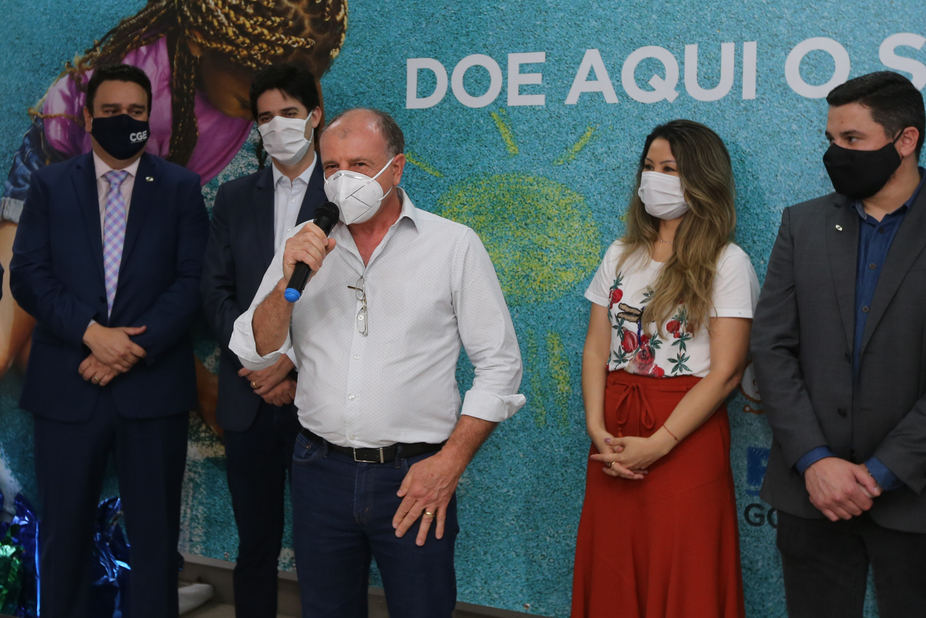 Parana Pia Encerramento da Campanha Paraná Piá, idealizada pela Primeira Dama do Estado, a Srª Luciana Saito Massa juntamente com a Superintendência Geral de Ação Solidária, no Hospital da Providencia em Apucarana, nesta quinta-feira(15).O objetivo da Campanha foi arrecadar brinquedos que foram entregues em comemoração ao dia das crianças. 15/10/2020 - Foto: Geraldo Bubniak/AEN