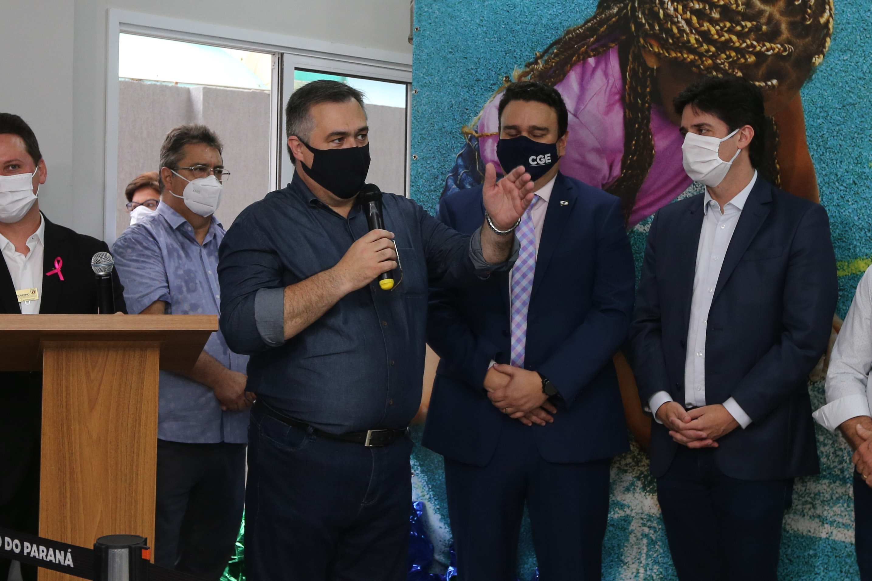 Parana Pia Encerramento da Campanha Paraná Piá, idealizada pela Primeira Dama do Estado, a Srª Luciana Saito Massa juntamente com a Superintendência Geral de Ação Solidária, no Hospital da Providencia em Apucarana, nesta quinta-feira(15).O objetivo da Campanha foi arrecadar brinquedos que foram entregues em comemoração ao dia das crianças. 15/10/2020 - Foto: Geraldo Bubniak/AEN