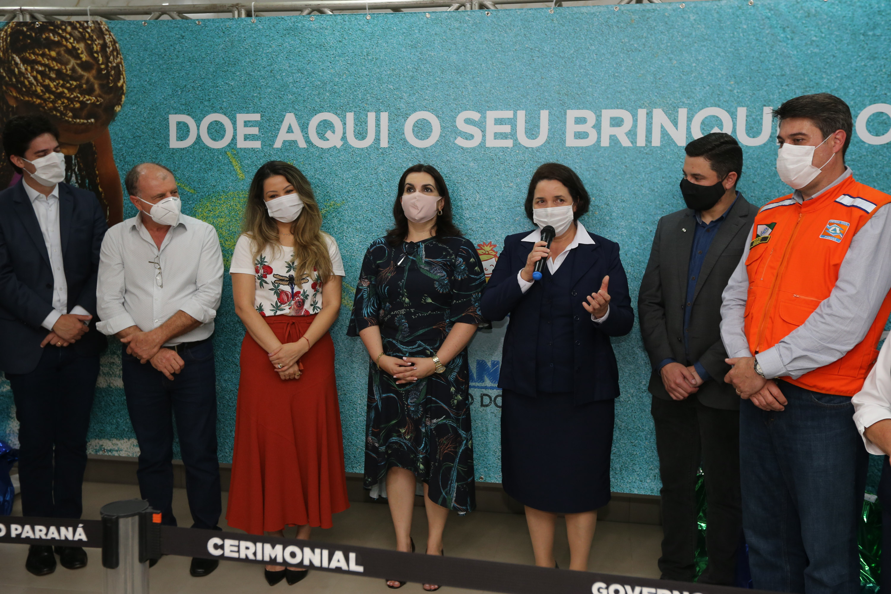 Parana Pia Encerramento da Campanha Paraná Piá, idealizada pela Primeira Dama do Estado, a Srª Luciana Saito Massa juntamente com a Superintendência Geral de Ação Solidária, no Hospital da Providencia em Apucarana, nesta quinta-feira(15).O objetivo da Campanha foi arrecadar brinquedos que foram entregues em comemoração ao dia das crianças. 15/10/2020 - Foto: Geraldo Bubniak/AEN