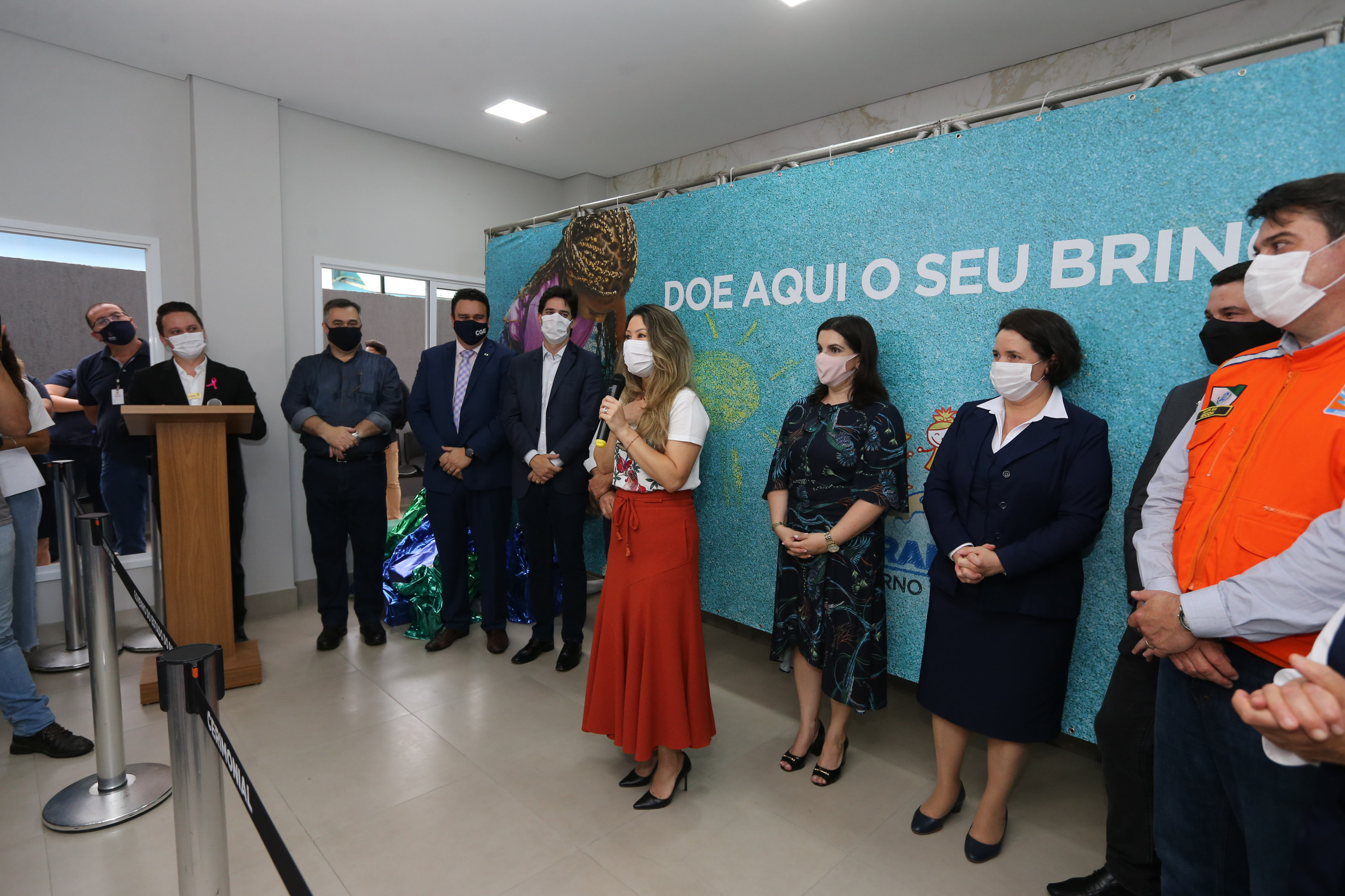 Parana Pia Encerramento da Campanha Paraná Piá, idealizada pela Primeira Dama do Estado, a Srª Luciana Saito Massa juntamente com a Superintendência Geral de Ação Solidária, no Hospital da Providencia em Apucarana, nesta quinta-feira(15).O objetivo da Campanha foi arrecadar brinquedos que foram entregues em comemoração ao dia das crianças. 15/10/2020 - Foto: Geraldo Bubniak/AEN