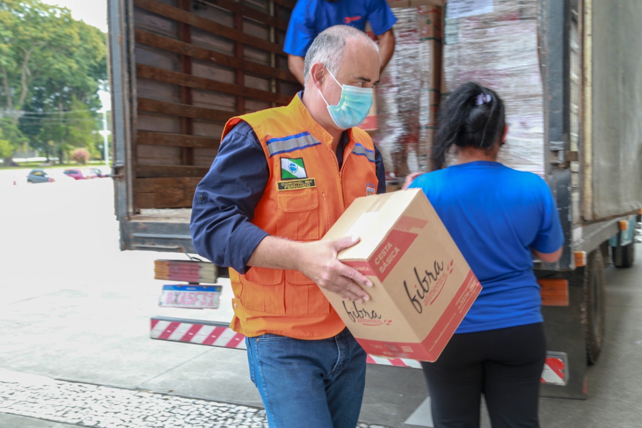 A edição 2021 da campanha Cesta Solidária Paraná, encerrada na terça-feira (06), conseguiu arrecadar mais de 200 toneladas de alimentos. . Foto: Valdelino Pontes