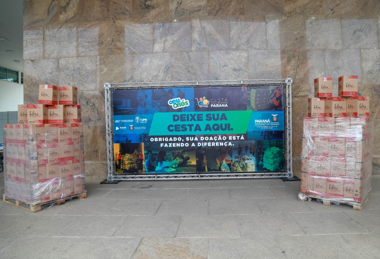 A edição 2021 da campanha Cesta Solidária Paraná, encerrada na terça-feira (06), conseguiu arrecadar mais de 200 toneladas de alimentos. . Foto: Valdelino Pontes