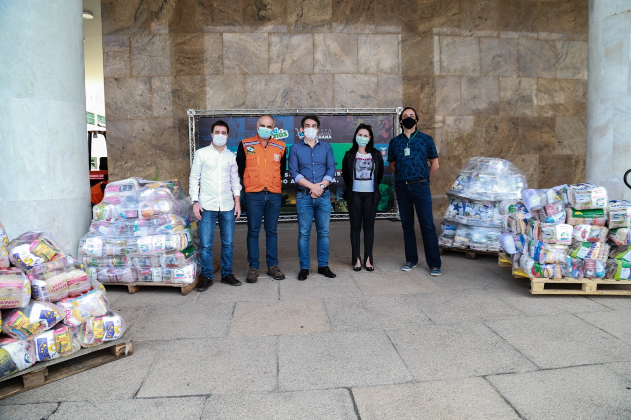 A edição 2021 da campanha Cesta Solidária Paraná, encerrada na terça-feira (06), conseguiu arrecadar mais de 200 toneladas de alimentos. . Foto: Valdelino Pontes