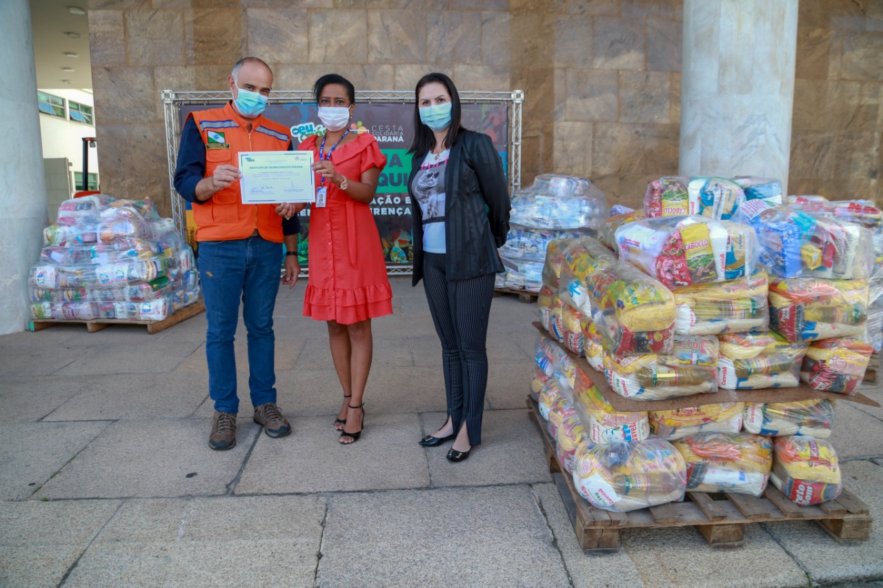 A edição 2021 da campanha Cesta Solidária Paraná, encerrada na terça-feira (06), conseguiu arrecadar mais de 200 toneladas de alimentos. . Foto: Valdelino Pontes