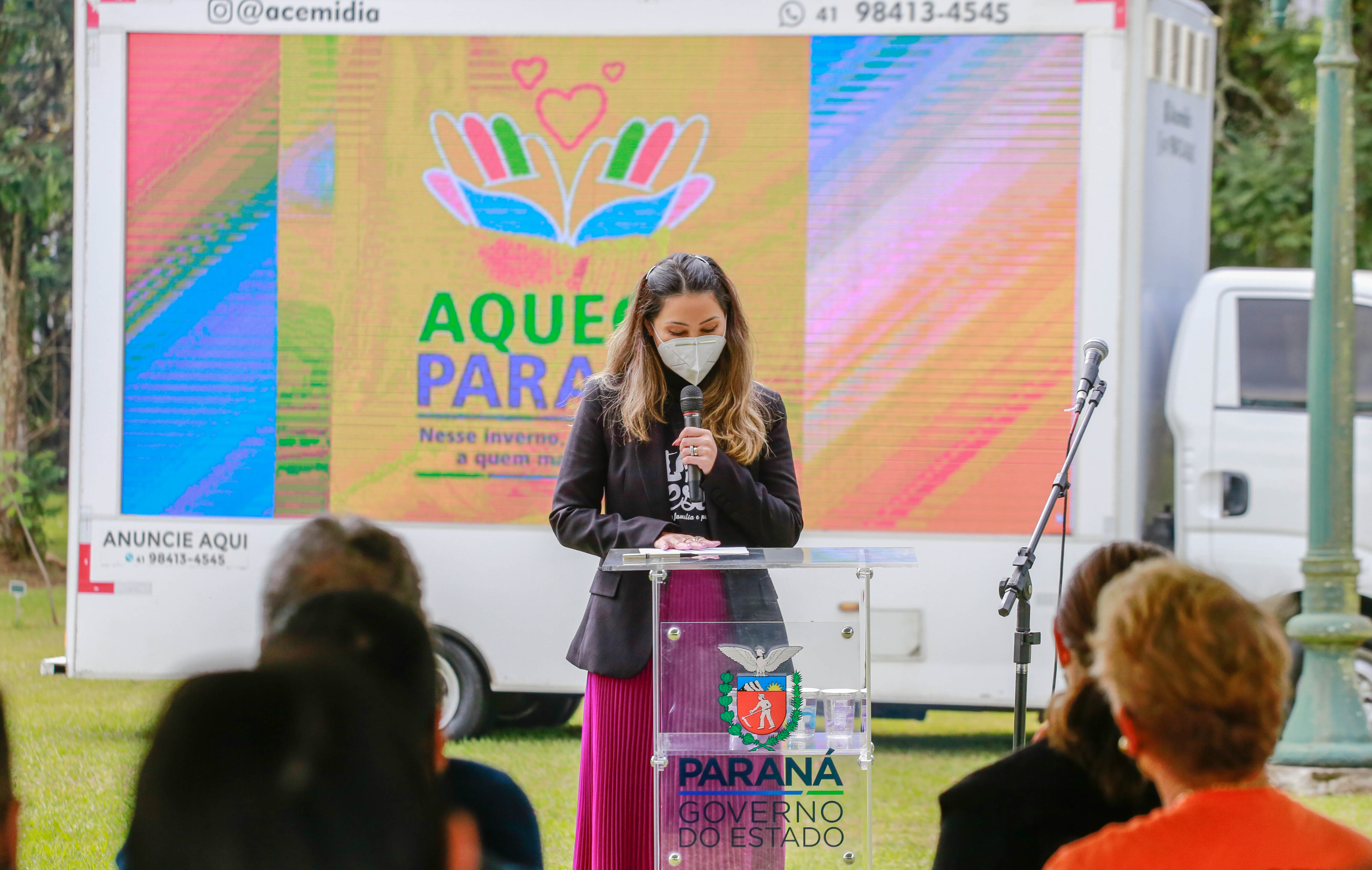 Uma cerimônia no jardim do Palácio Iguaçu, em Curitiba, realizada na manhã deste sábado (15), marcou a abertura oficial da 26ª edição da Marcha para Jesus. Ao lado de pastores de diferentes denominações religiosas da capital, o governador Carlos Massa Ratinho Junior e a primeira-dama Luciana Saito Massa acompanharam a solenidade, além de outras autoridades. O evento faz parte do Calendário Oficial do Estado. - Curitiba, 15/05/2021 - Foto: Valdelino Pontes