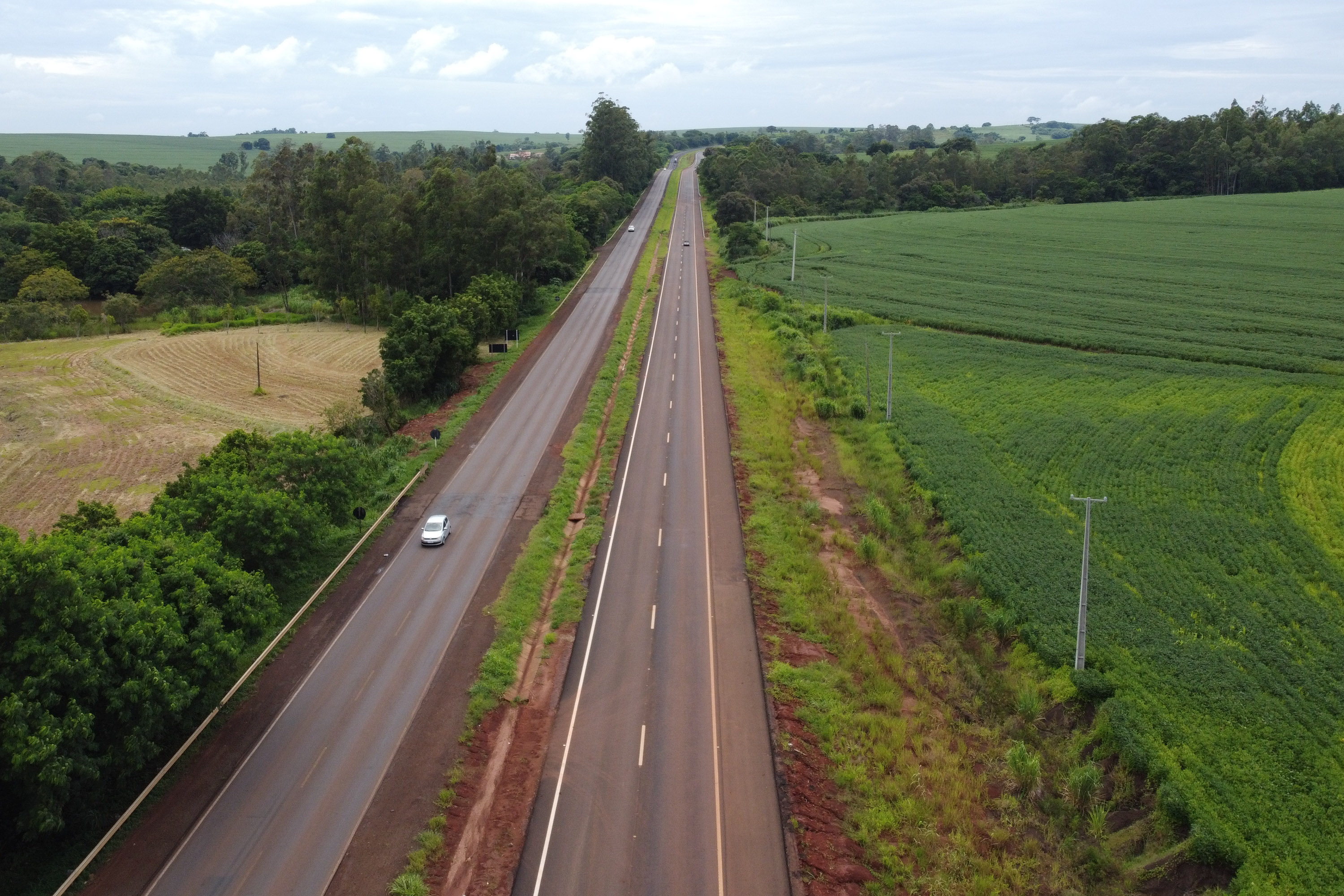  PR-323 entre Doutor Camargo e Paiçandu, na região Noroeste. O investimento por parte do Governo do Estado em toda a obra é de R$ 78,7 milhões. Foto: Geraldo Bubniak/AEN