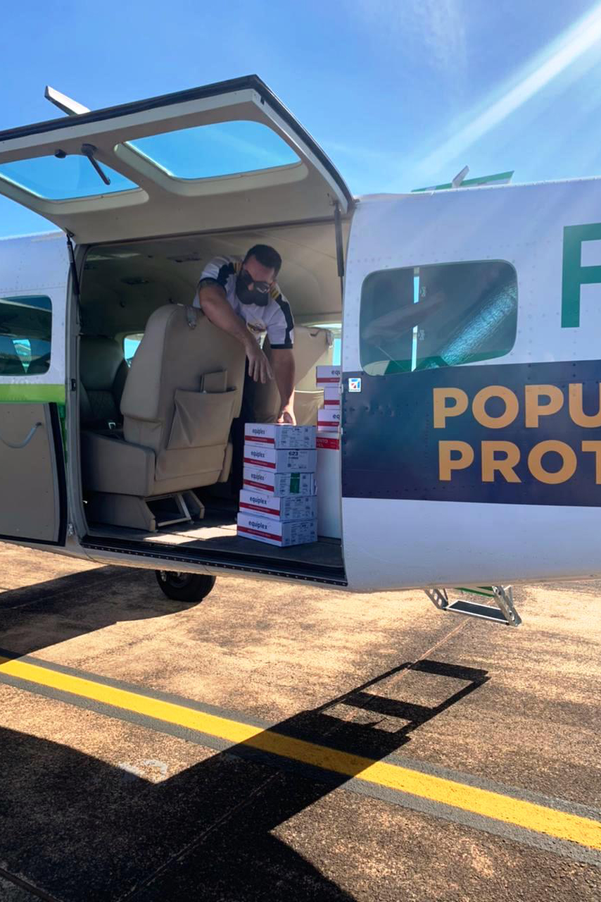 O Governo do Estado descentralizou vacinas contra a Covid-19 da Pfizer/BioNTech para nove municípios do Paraná nesta segunda-feira (24). Ao todo 39.780 doses foram distribuídas para Curitiba, Ponta Grossa, Guarapuava, Foz do Iguaçu, Araucária, Campo Largo, São José dos Pinhais, Colombo e Pinhais. - 24/05/2021 - Foto: DSivulgação SESA