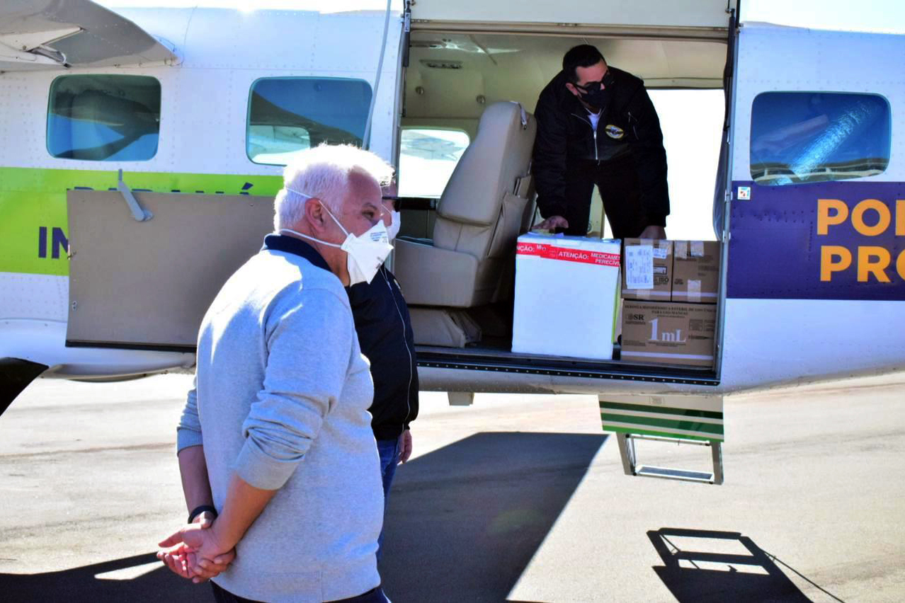O Governo do Estado descentralizou vacinas contra a Covid-19 da Pfizer/BioNTech para nove municípios do Paraná nesta segunda-feira (24). Ao todo 39.780 doses foram distribuídas para Curitiba, Ponta Grossa, Guarapuava, Foz do Iguaçu, Araucária, Campo Largo, São José dos Pinhais, Colombo e Pinhais. - 24/05/2021 - Foto: DSivulgação SESA