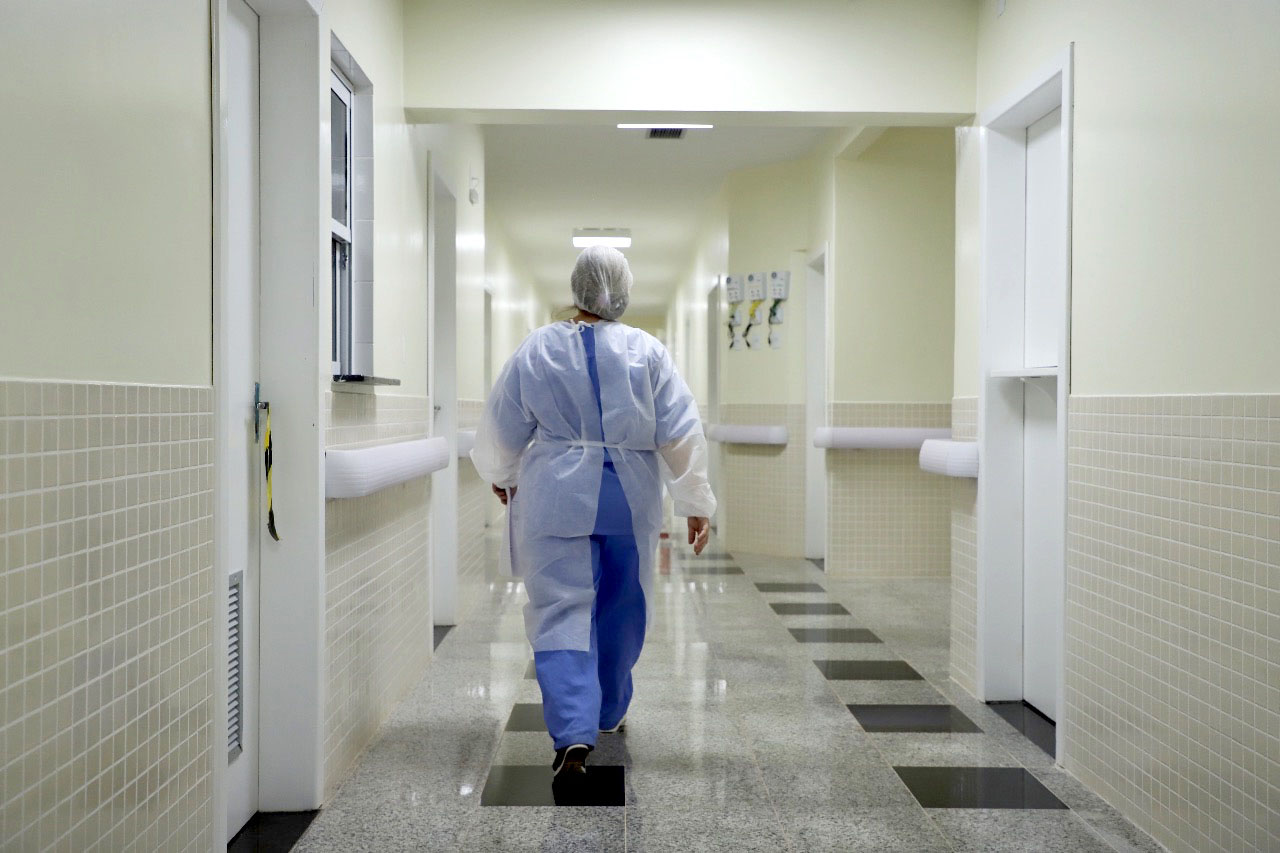 Pacientes recebem enxoval sujo no Hospital Universitário de Cascavel