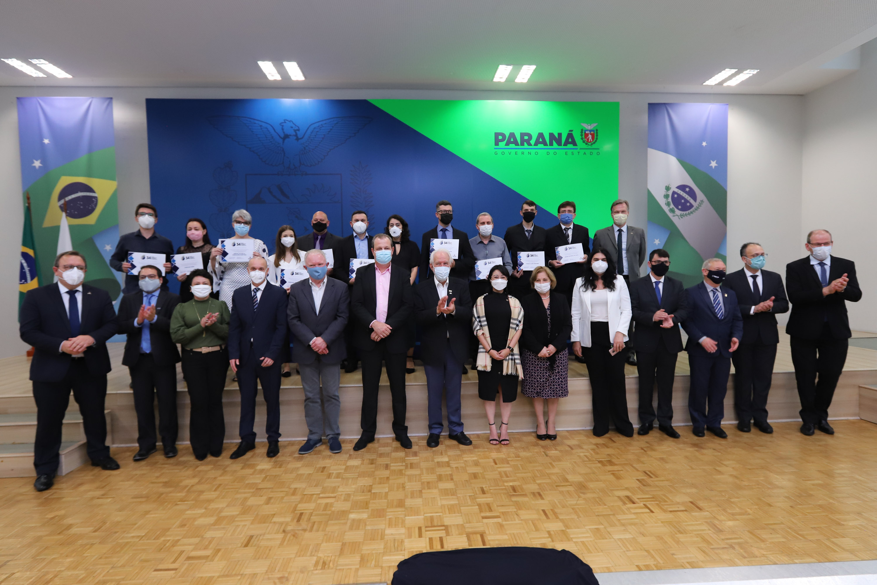 O vice governador Darci Piana e o o superintendente da Ciência, Tecnologia e Ensino Superior, Aldo Bona participam, nesta quinta-feira (28), da entrega do 34 Premio Paranaense de Ciencia e Tecnologia,  no Palacio Iguacu.   Curitiba, 28/10/2021 -  Foto: Geraldo Bubniak/AEN