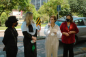 Diversas entidades da sociedade civil e várias secretarias do governo, estiveram reunidas hoje pela manhã em frente ao Palácio das Araucárias uma manifestação para celebrar o Dia Internacional de Não Violência Contra a Mulher. Foto: SEJUF