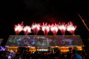 Natal Palácio Iguaçu continua a encantar com apresentações de música e luzes neste sábado