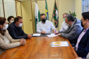 O secretário de Estado da Saúde, Beto Preto, assinou nesta quinta-feira (11) a liberação de R$ 60 milhões para o Consórcio Metropolitano de Saúde do Paraná (Comesp) das Regiões Sul e Norte, por meio do programa de Qualificação dos Consórcios Intermunicipais de Saúde (Qualicis), que deverá ser repassado em 48 parcelas. -  Curitiba, 11/11/2021 - Foto: Américo Antonio/SESA