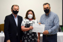 Formandos do primeiro curso de Especialização em Auditoria do SUS receberam na noite desta terça-feira (23) o diploma que permitirá atuar no controle, avaliação e auditoria dos recursos do Sistema Único de Saúde (SUS). Trinta alunos participaram da solenidade realizada no auditório da Escola de Saúde Pública do Paraná (ESPP). - Curitiba, 24/11/2021 - Foto: Américo Antonio/SESA