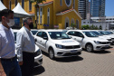 O Governo do Estado realizou mais uma entrega dos carros para Estratégia da Saúde da Família (ESF) neste sábado (13). Agora, os 15 municípios da 7ª Regional de Saúde de Pato Branco foram beneficiados com a doação de 43 automóveis, em um investimento de mais de R$ 1,4 milhão. - Pato Branco, 13/11/2021 - Foto: Américo Antonio/SESA