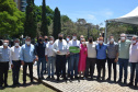 O Governo do Estado realizou mais uma entrega dos carros para Estratégia da Saúde da Família (ESF) neste sábado (13). Agora, os 15 municípios da 7ª Regional de Saúde de Pato Branco foram beneficiados com a doação de 43 automóveis, em um investimento de mais de R$ 1,4 milhão. - Pato Branco, 13/11/2021 - Foto: Américo Antonio/SESA