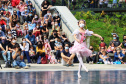 Escola de Dança Teatro Guaíra emociona o público no Parque São Lourenço. Foto: José Fernando Ogura/AEN