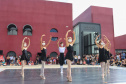 Escola de Dança Teatro Guaíra emociona o público no Parque São Lourenço. Foto: José Fernando Ogura/AEN