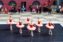 Escola de Dança Teatro Guaíra emociona o público no Parque São Lourenço. Foto: José Fernando Ogura/AEN