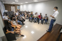 A Portos do Paraná, em parceria com o Serviço Nacional de Aprendizagem Comercial (Senac), entregou nesta sexta-feira (26) os certificados aos 35 jovens da Ilha dos Valadares que participaram dos cursos de Comunicação e Atendimento e Introdução à Maquiagem.  -  Paranaguá, 26/11/2021 - Foto: Claudio Neves/Portos do Paraná