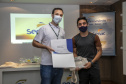 A Portos do Paraná, em parceria com o Serviço Nacional de Aprendizagem Comercial (Senac), entregou nesta sexta-feira (26) os certificados aos 35 jovens da Ilha dos Valadares que participaram dos cursos de Comunicação e Atendimento e Introdução à Maquiagem.  -  Paranaguá, 26/11/2021 - Foto: Claudio Neves/Portos do Paraná