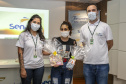 A Portos do Paraná, em parceria com o Serviço Nacional de Aprendizagem Comercial (Senac), entregou nesta sexta-feira (26) os certificados aos 35 jovens da Ilha dos Valadares que participaram dos cursos de Comunicação e Atendimento e Introdução à Maquiagem.  -  Paranaguá, 26/11/2021 - Foto: Claudio Neves/Portos do Paraná