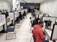 A Agência do Trabalhador de Curitiba realizou nesta sexta-feira (12) um mutirão para encaminhar candidatos a vagas em shoppings centers da capital e região metropolitana, nos setores de comércio e alimentação. - Curitiba, 12/11/2021 - Foto: SEJUF