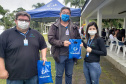 A empresa Portos do Paraná retomou nesta quinta-feira (11) o Porto em Ação após o avanço da vacinação contra a Covid-19 no Estado. O evento aconteceu na cozinha comunitária da comunidade Piaçaguera e contemplou também os moradores da Ilha de Amparo, que participaram de um almoço de integração e tiveram acesso a vouchers de consulta, teste de glicemia, aferição de glicose, além de corte de cabelo, kits de jogos lúdicos, atividades físicas e orientações da Marinha do Brasil e da Unidade de Segurança Portuária