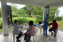 A empresa Portos do Paraná retomou nesta quinta-feira (11) o Porto em Ação após o avanço da vacinação contra a Covid-19 no Estado. O evento aconteceu na cozinha comunitária da comunidade Piaçaguera e contemplou também os moradores da Ilha de Amparo, que participaram de um almoço de integração e tiveram acesso a vouchers de consulta, teste de glicemia, aferição de glicose, além de corte de cabelo, kits de jogos lúdicos, atividades físicas e orientações da Marinha do Brasil e da Unidade de Segurança Portuária