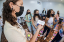 Estudantes do Ganhando o Mundo encerram curso de inglês com workshop em Curitiba
