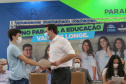 Governador do Paraná, Carlos Massa Ratinho Junior e o Secretario da Educação, Renato Feder participam do projeto Ganhando o Mundo. 