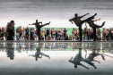 Os grupos de dança do Centro Cultural Teatro Guaíra – Balé Guaíra, G2 e Escola de Dança – se apresentam neste sábado (04),  no vão livre do Museu Oscar Niemeyer (MON). 