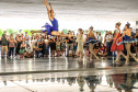 Os grupos de dança do Centro Cultural Teatro Guaíra – Balé Guaíra, G2 e Escola de Dança – se apresentam neste sábado (04),  no vão livre do Museu Oscar Niemeyer (MON). 