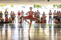 Os grupos de dança do Centro Cultural Teatro Guaíra – Balé Guaíra, G2 e Escola de Dança – se apresentam neste sábado (04),  no vão livre do Museu Oscar Niemeyer (MON). 